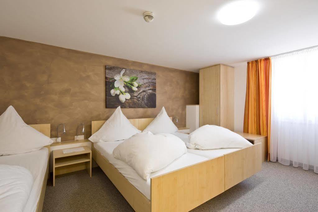 Pension Zum Loewen Dornbirn Exterior foto